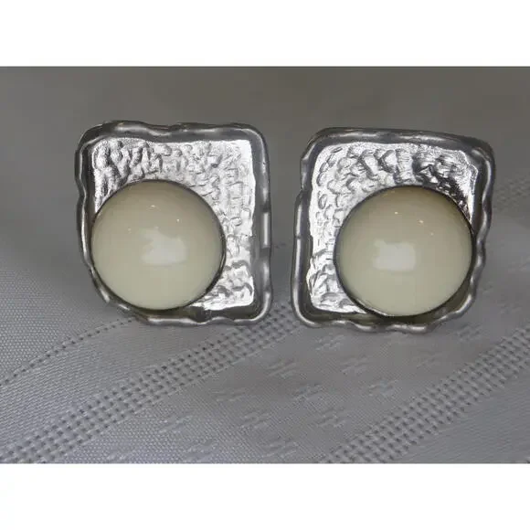 Vintage Les Bernard Signed Silver Tone and Cream Clip-On Earrings Lot 3 - Picture 1 of 9